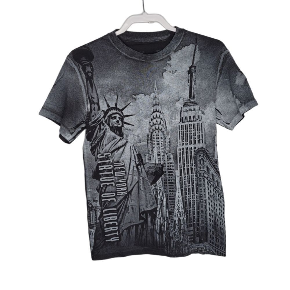 STATUE OF LIBERTY New York black short sleeve graphic tee shirt S